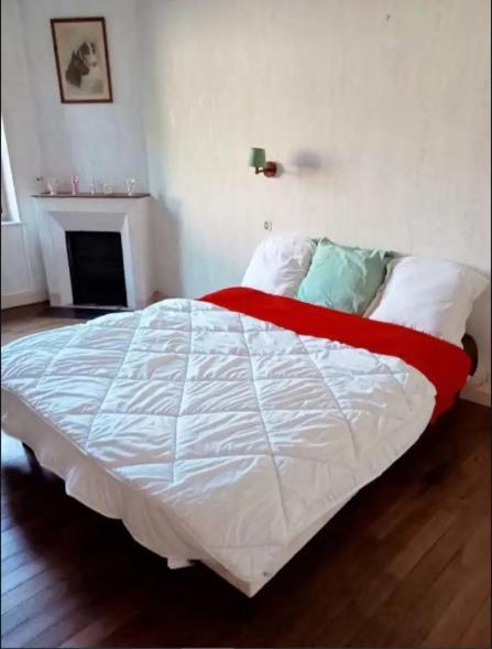 Chambre Tout Equipee Apartment Lacroix-sur-Meuse Luaran gambar
