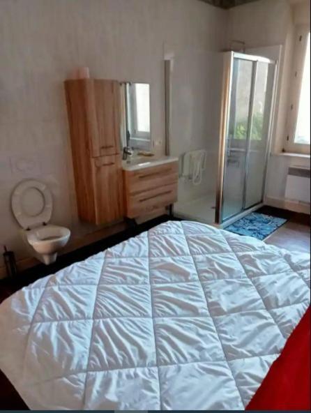 Chambre Tout Equipee Apartment Lacroix-sur-Meuse Luaran gambar